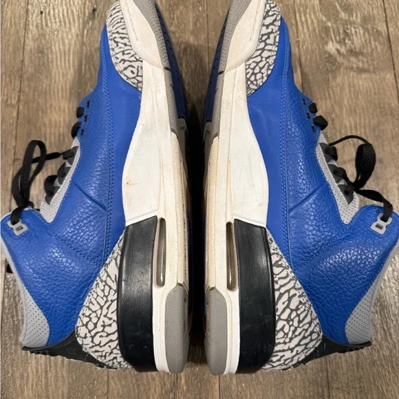 Men’s Jordan 3 - Picture 5 of 6